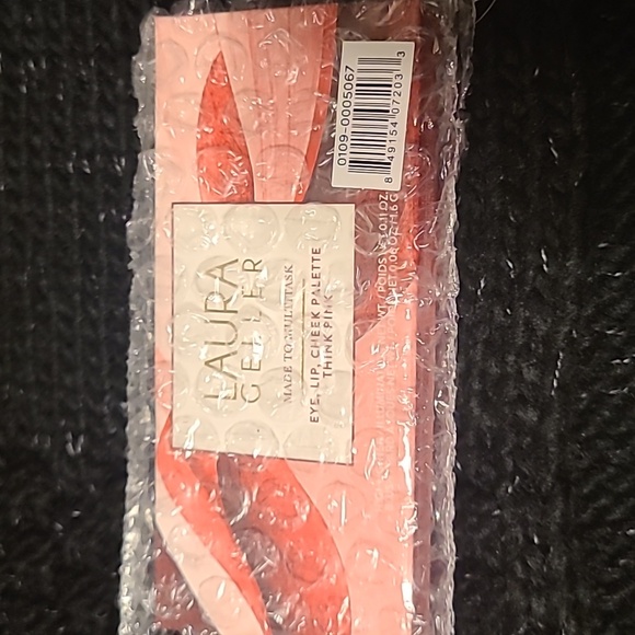 Laura Gellar Eye, Lip, Cheek Palette Think Pink .06 oz/1.6 g - Picture 2 of 3